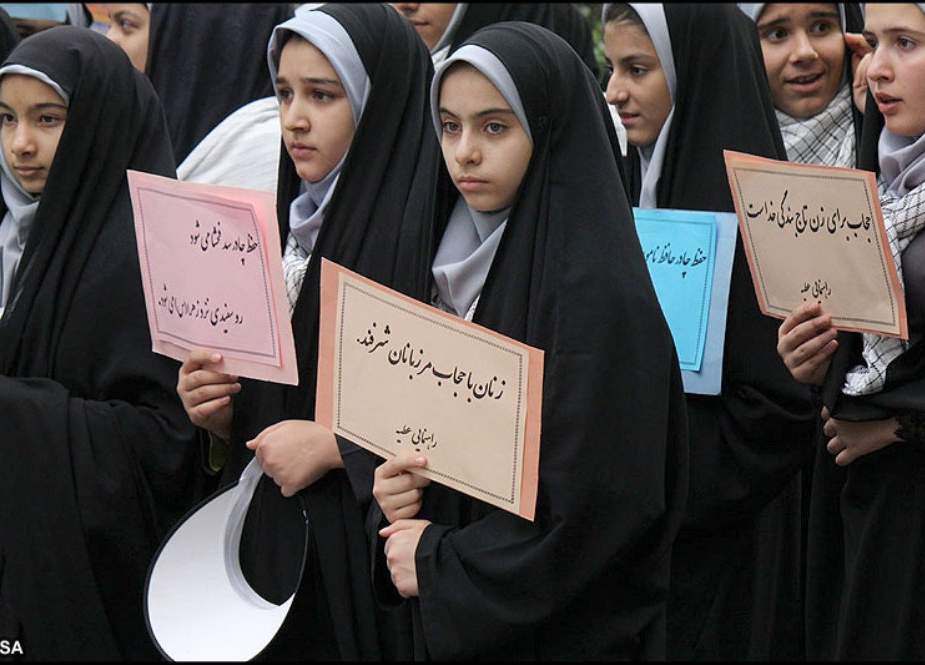 ایران میں بے حجابی جرم ہے؟