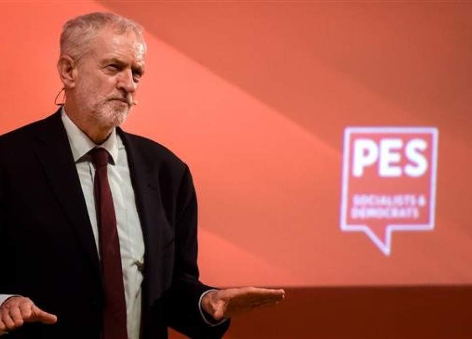 British Opposition Leader Jeremy Corbyn delivers a speech at the XI Party of European Socialists Congress under the theme "Fair, Free, Sustainable - The Progressive Europe We Want", at ISCTE - University Institute of Lisbon in Lisbon on December 7, 2018. (Photo by AFP)