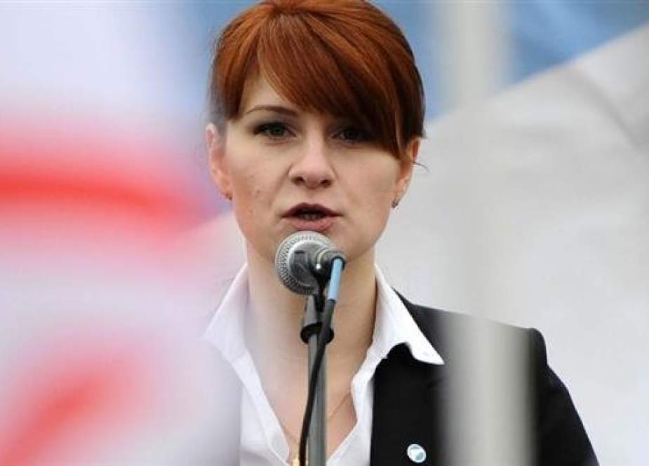 Maria Butina, leader of a pro-gun organization in Russia, speaks to a crowd during a rally in support of legalizing the possession of handguns in Moscow, on April 21, 2013. (Photo by AP)
