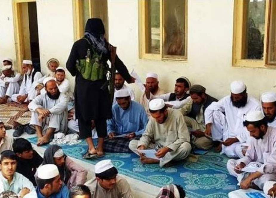 دستور تازه طالبان؛ دفاع از حنفیت، علیه وهابیت