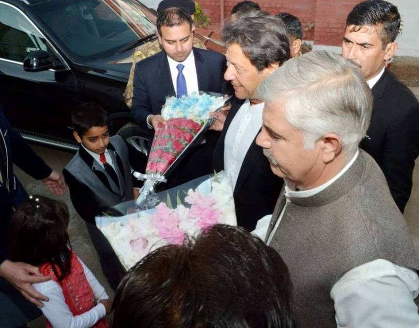 وزیراعظم عمران خان نے پشاور میں شیلٹر ہوم کا افتتاح کر دیا