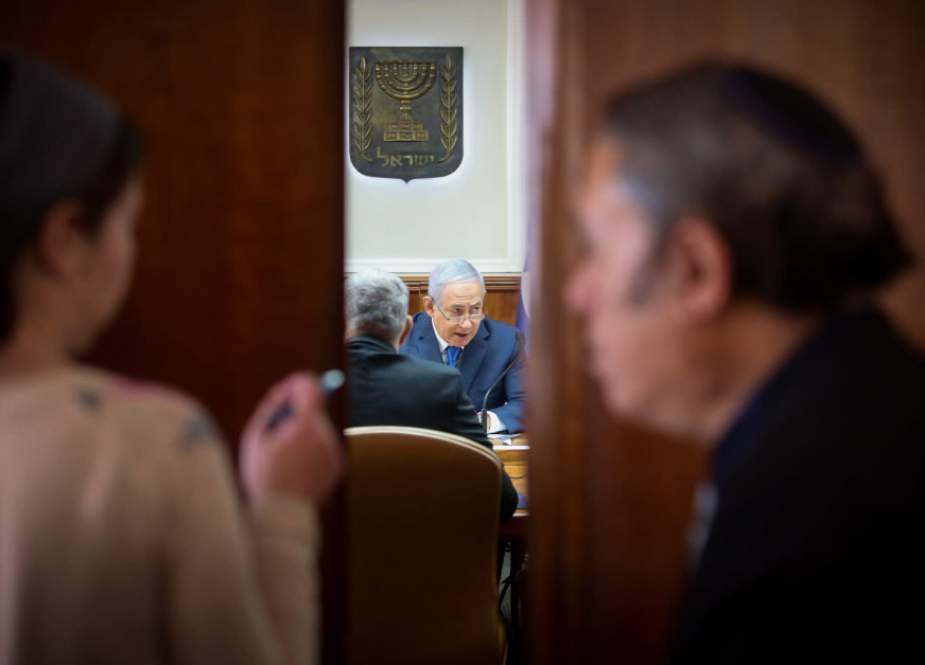 Israeli Prime Minister Benjamin Netanyahu at a weekly cabinet meeting.jpg