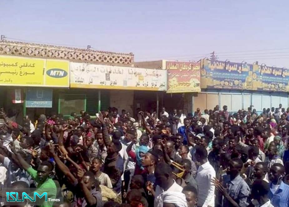 احتجاجات في مدن سودانية عقب صلاة الجمعة