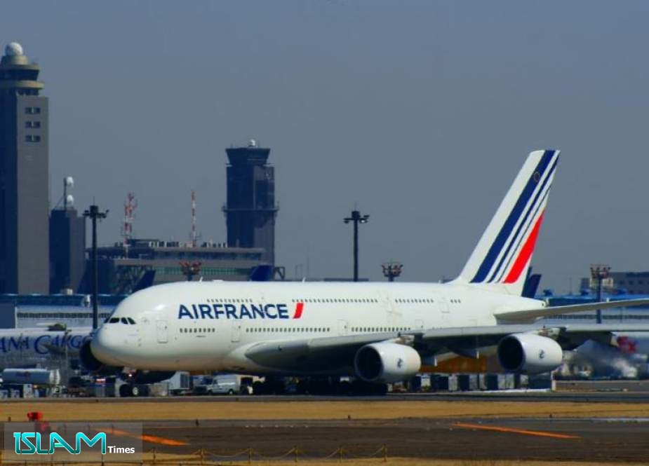 فرنسا تعلّق رحلاتها الجوية إلى السعودية