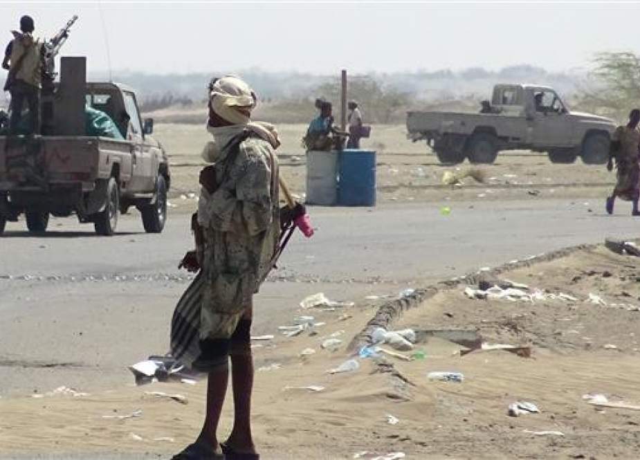 Yemeni pro-government forces on the eastern outskirts of Hudaydah.jpg