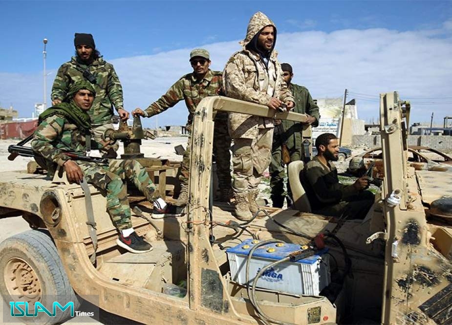 ​​​​​​​الجيش الليبي يواجه القناصة والألغام في مدينة درنة