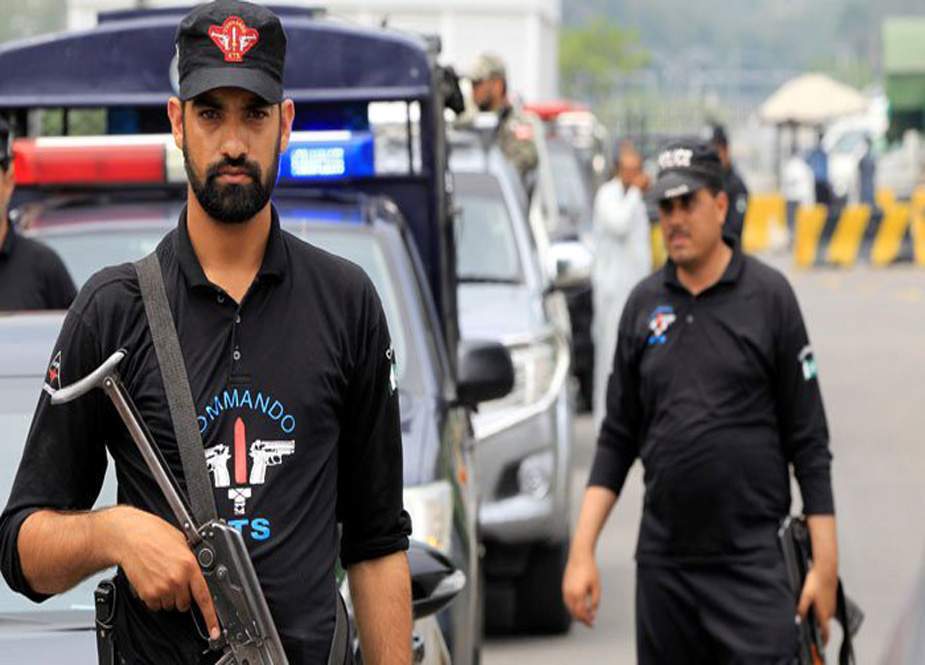 کراچی پولیس نے ناقص کارکردگی کا ملبہ نجی سکیورٹی کمپنیوں پر ڈال دیا