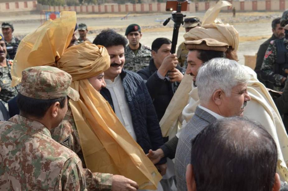 وزیراعلٰی خیبر پختونخوا محمود خان اور کور کمانڈر پشاور کا دورہ جنوبی وزیرستان