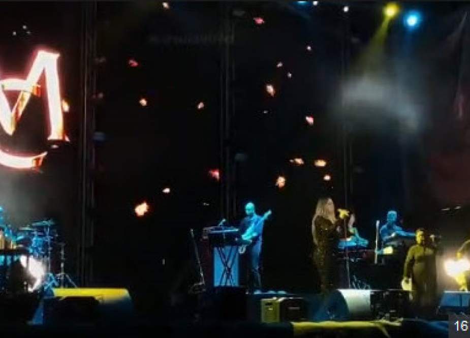اجرای کنسرت خواننده زن آمریکایی در مکه!
