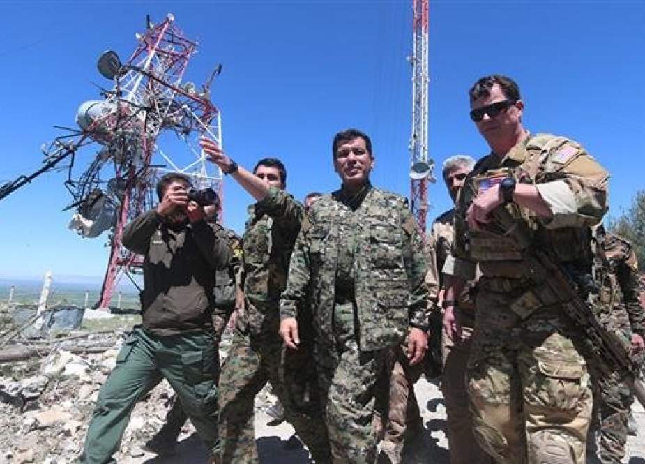 US military near Syrian village of Baghuz in the countryside of the eastern Dayr al-Zawr.jpg