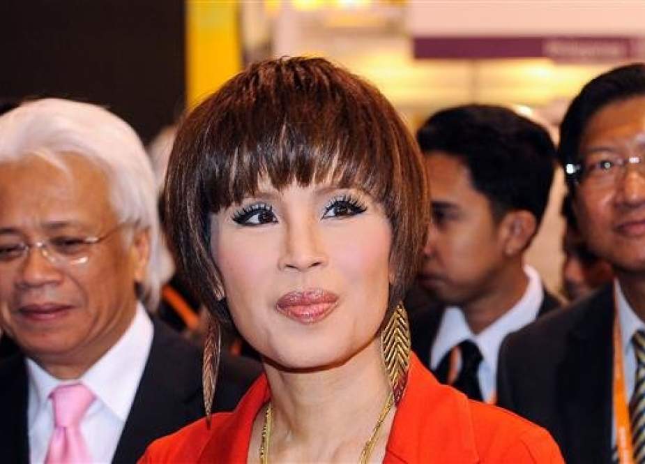 This picture taken on March 24, 2010 shows Thai Princess Ubolratana Rajakanya visiting the Thailand pavilion at the Hong Kong Entertainment Expo. (Photo by AFP)