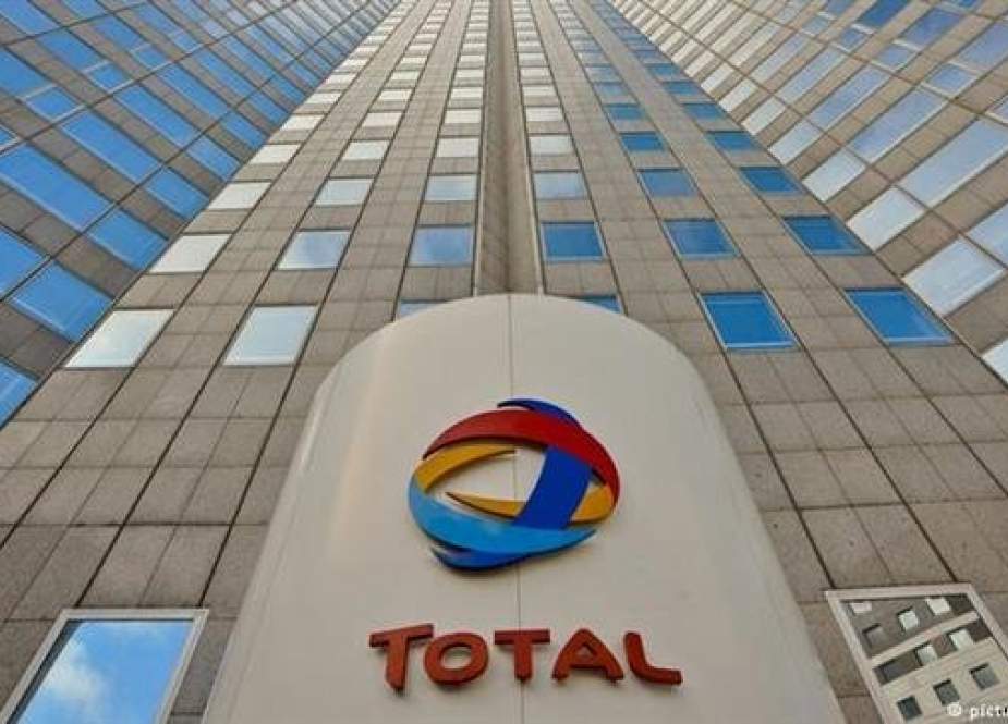 Total headquarters in Paris