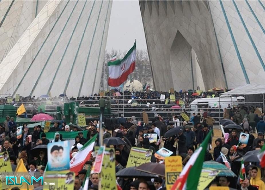 الشعب الايراني بمسيرات الثورة: لدعم الشعوب المضطهدة وجبهة المقاومة