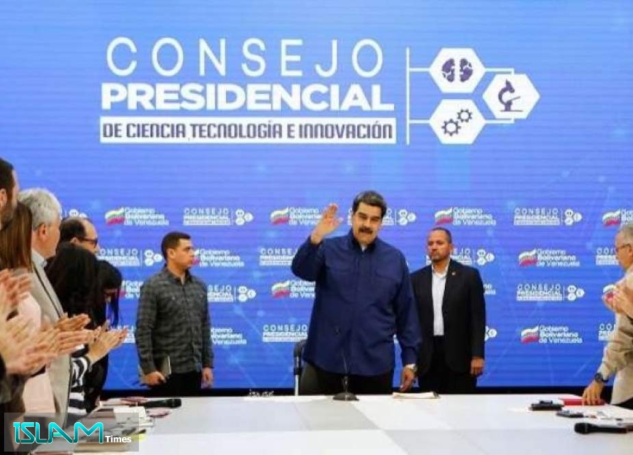 الرئيس الفنزويلي يدعو لانشاء شبكات تواصل مستقلة