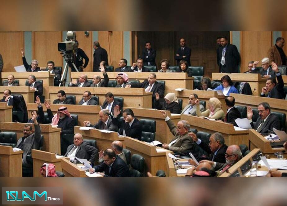 İordaniya parlamenti İsrail səfirini qovmağı tələb edir!