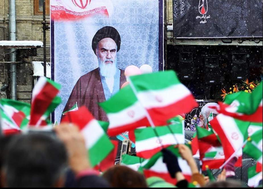 عوامل حفظ و استمرار انقلاب اسلامی از منظر رهبر معظم انقلاب