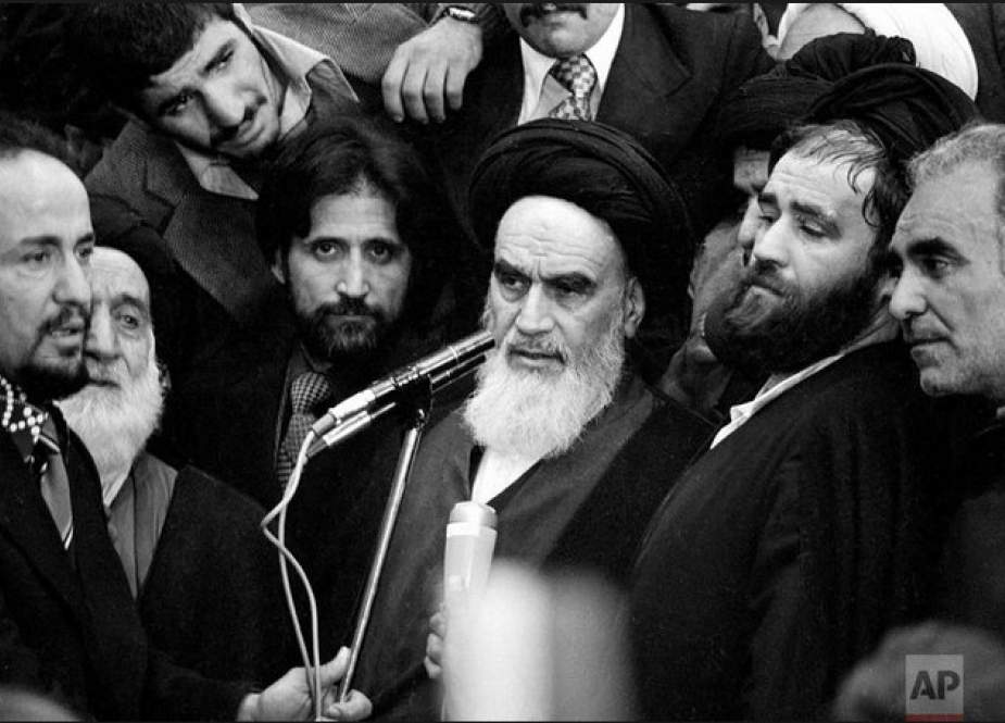 منشأ مشروعیت حکومت در اندیشه سیاسی اسلام و امام خمینی