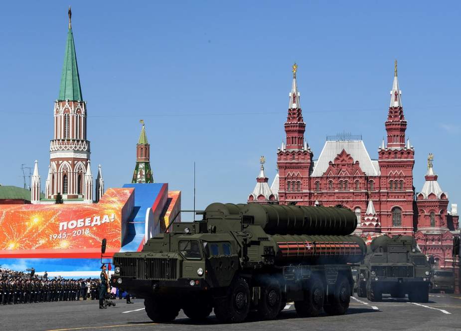 Russian servicemen drive S-400 missile air defense systems during a parade, at Red Square in the capital Moscow, on May 9, 2018. (Photo by Reuters)