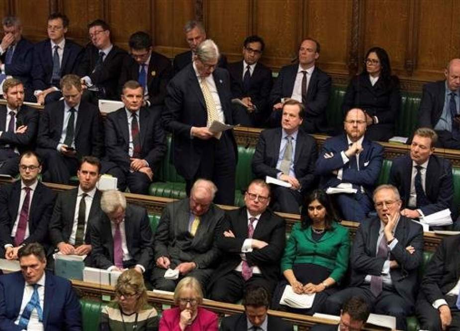 UK Parliament shows Members of Parliament listening in the House of Commons in London.jpg