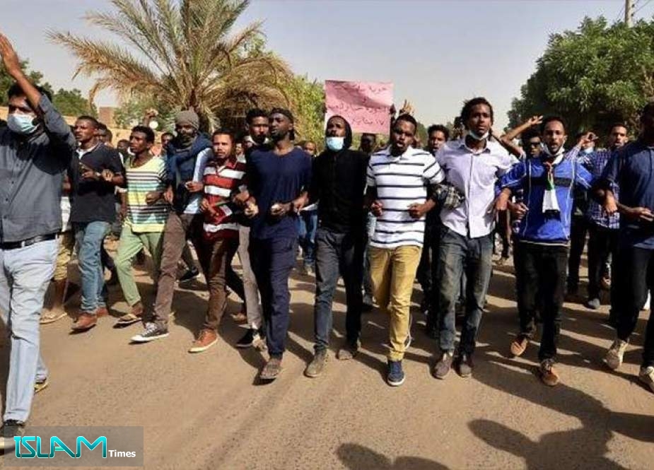 حكومة ايلا الجديدة هل تستطيع لجم التظاهرات في السودان