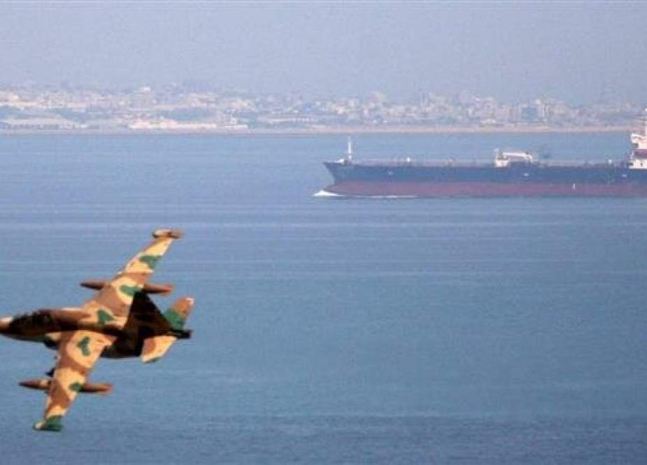Iranian fighter jet flies during military exercises in the Persian Gulf region.jpg