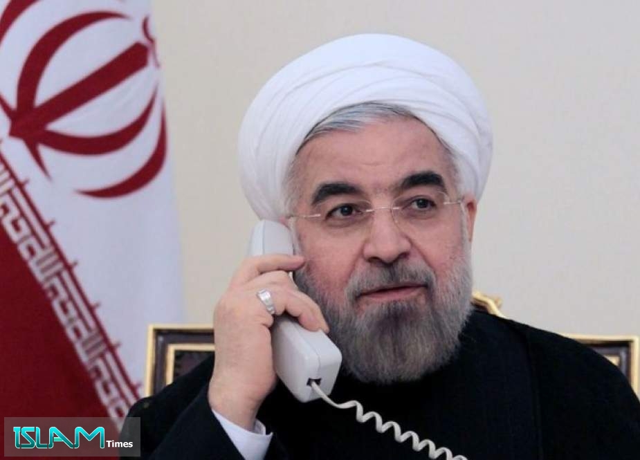الرئيس روحاني يهنئ قائد الثورة بحلول العام الجديد