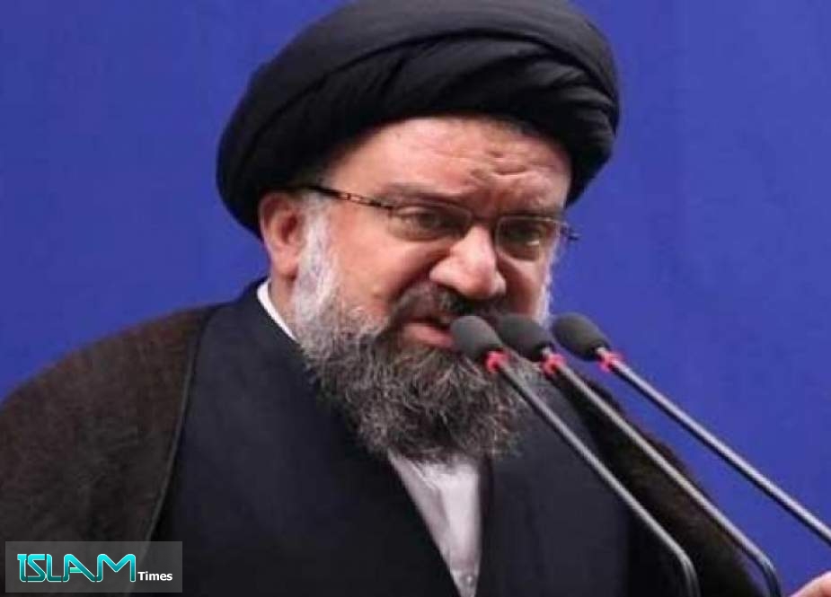 خاتمي: الغرب لايستهدف ايران وحسب وانما يستهدف الاسلام