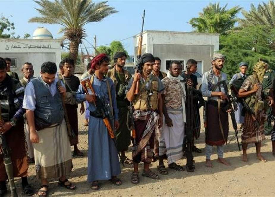 Yemeni Houthi fighters gather in the port city of Hudaydah, on December 29, 2018. (Photo by AFP)