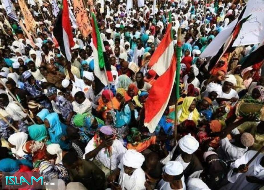 وزير الداخلية السوداني يعلن مقتل 7 أشخاص