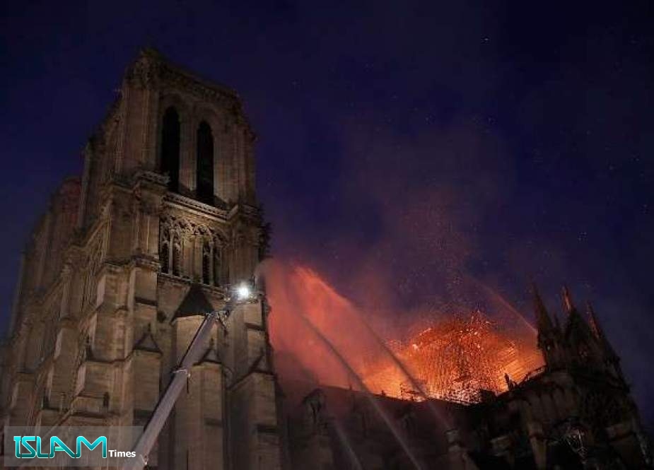 الكنيسة الروسية: حريق نوتردام مأساة للعالم المسيحي بأسره