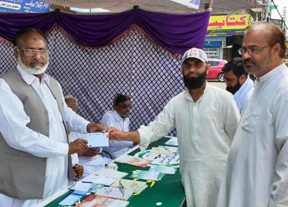 ملتان، جماعت اسلامی کے زیراہتمام عوامی رابطہ مہم کے سلسلے میں شہر کے مختلف مقامات پر کیمپ لگائے گئے ہیں