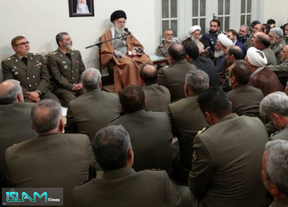 الإمام الخامنئي: دور القوات المسلحة الايرانية بمحاربة الارهاب بالمنطقة لايمكن تجاهله