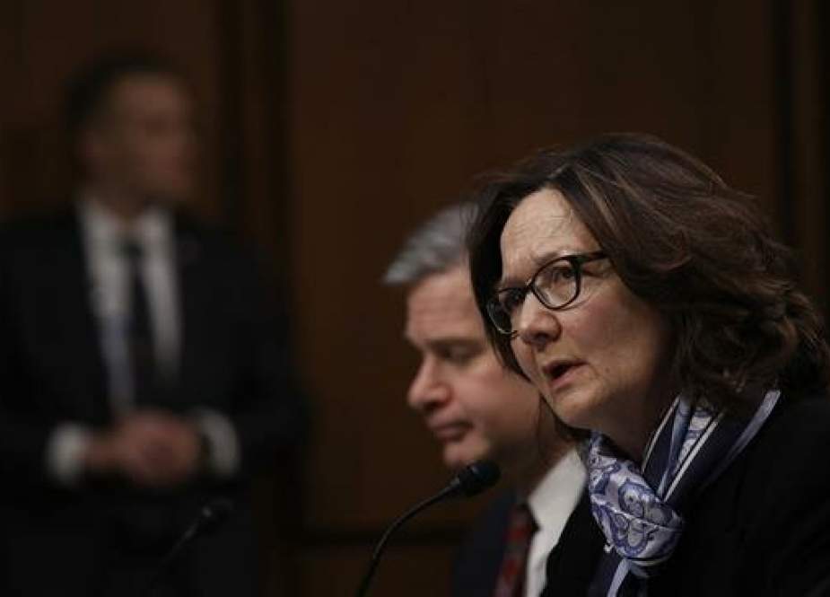 CIA Director Gina Haspel (R) and FBI Director Christopher Wray (L) testify at a Senate Intelligence Committee hearing on "Worldwide Threats" January 29, 2019 in Washington, DC. (AFP photo)