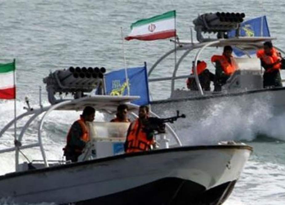 IRGC speedboats in the Persian Gulf.jpg