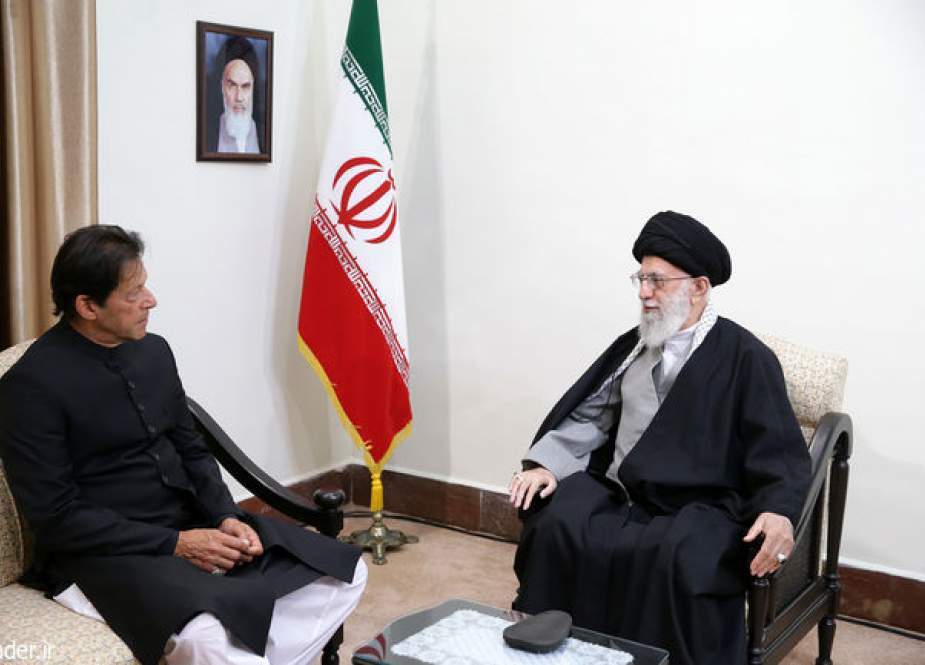 دشمنوں کی خواہش کے برعکس پاک ایران تعلقات کو مزید مضبوط ہونا چاہیئے، سید علی خامنہ ای