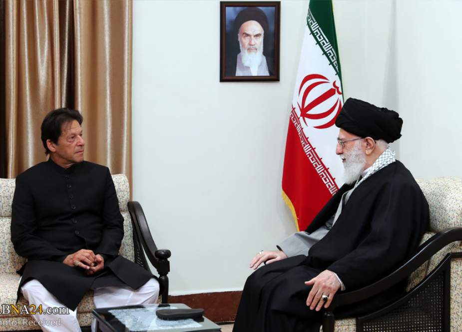 Leader of the Islamic Revolution Ayatollah Seyyed Ali Khamenei (R) and Pakistani Prime Minister Imran Khan meet in Tehran on April 22, 2019.