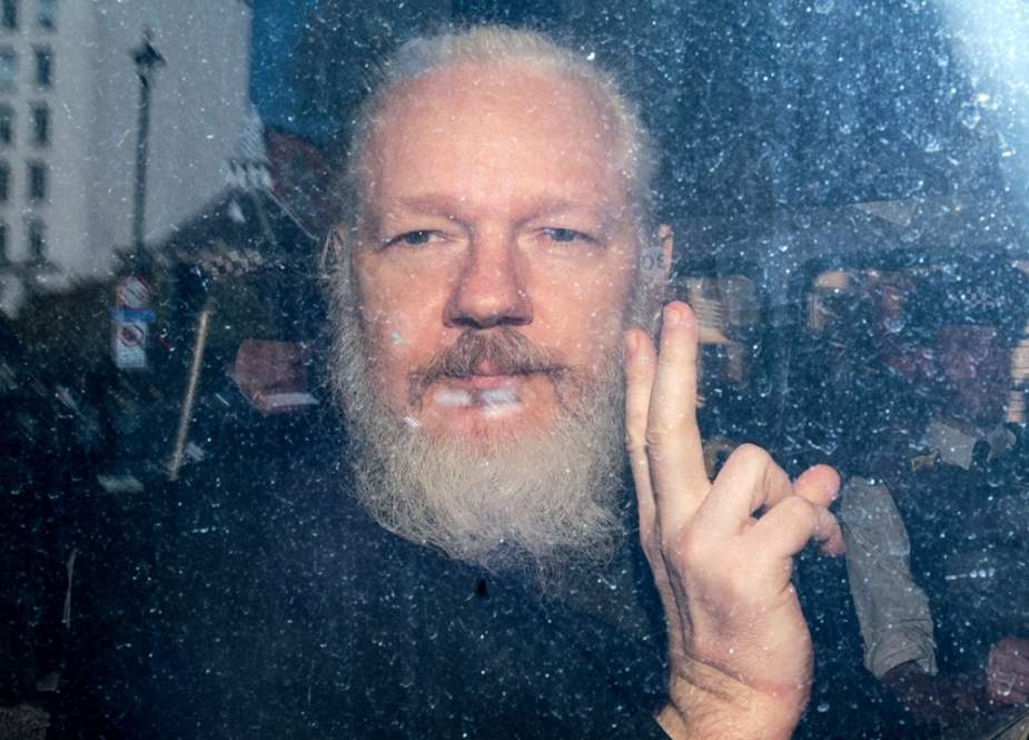 Before Ousting Assange, Moreno Govt Spied on Him for Over a Year