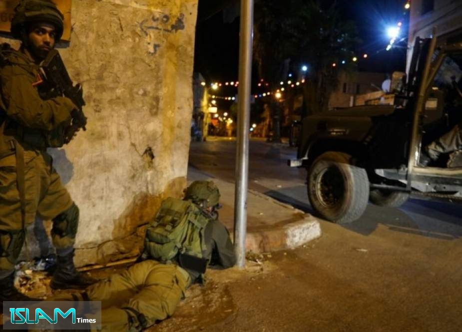 العدو ‘‘الاسرائيلي‘‘ ينفذ حملة اعتقالات بالضفة الغربية المحتلة