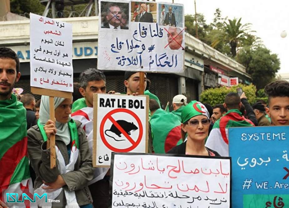 التحالف الوطني الجزائري: يجب تجاوز مطالب المتظاهرين التعجيزية