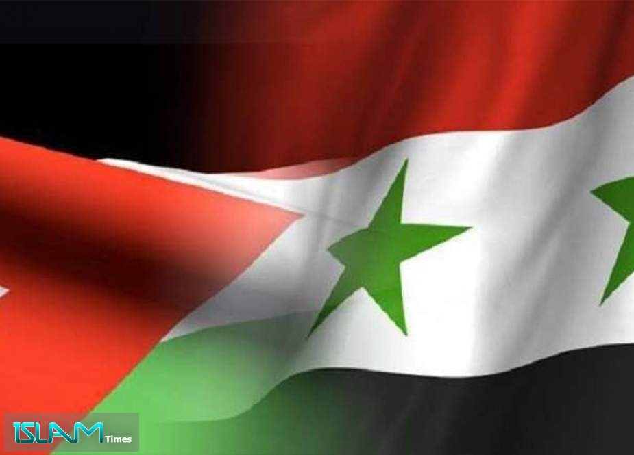 الأردن يمنع استيراد 194 سلعة من سوريا منها "طينة البحر الميت"