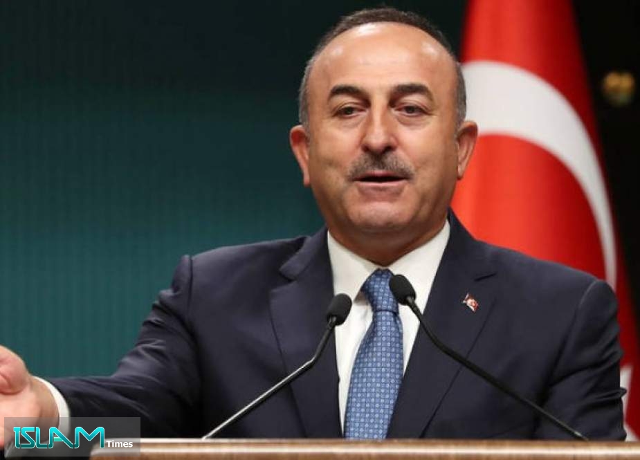 وزیر خارجیة تركيا: لا بدیل عن النفط الإیراني لأنقرة