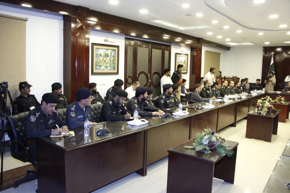 سنٹرل پولیس آفس پشاور میں قبائلی اضلاع کے اعلٰی افسران کا اجلاس