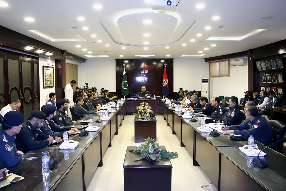 سنٹرل پولیس آفس پشاور میں قبائلی اضلاع کے اعلٰی افسران کا اجلاس