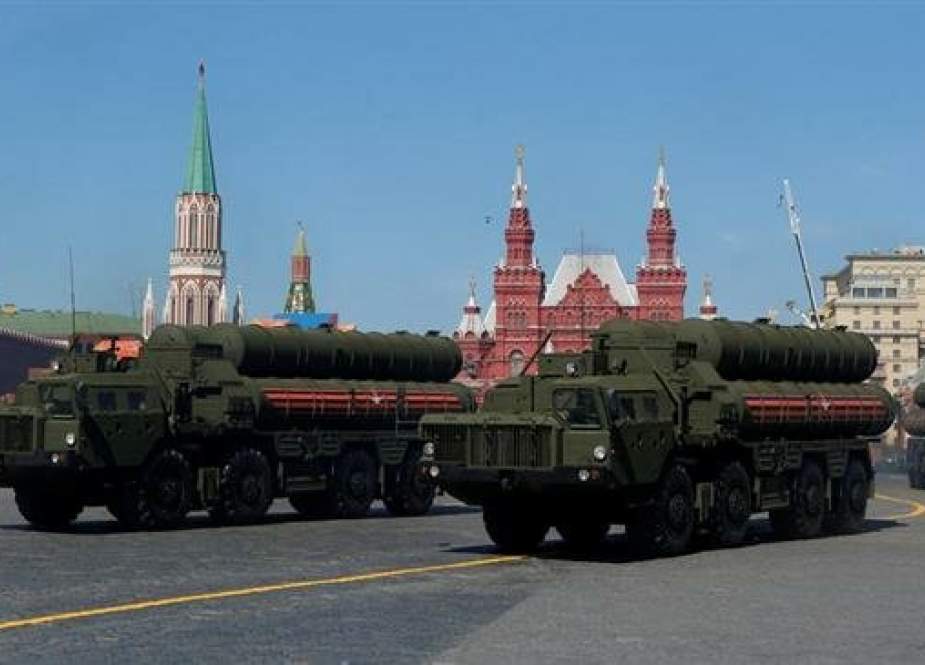 Russian servicemen drive S-400 missile air defense systems during the Victory Day parade, marking the 73rd anniversary of the victory over Nazi Germany in World War II, at Red Square in Moscow, Russia, on May 9, 2018. (Photo by Reuters)