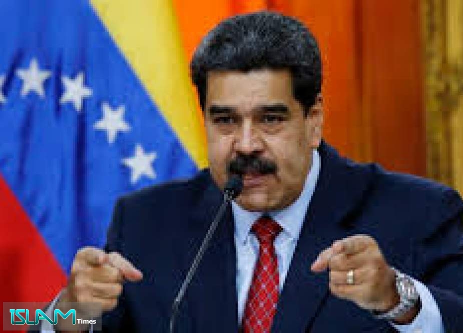 مادورو: واشنطن تستهدفنا اقتصاديا وماليا وسنتحرر من الدولار