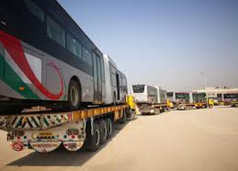 پشاور، بی آر ٹی کیلئے 20 بسوں کی دوسری کھیپ پہنچ گئی