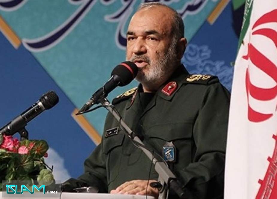 اللواء سلامي: أمريكا ستعجز عن كسر إرادة الشعب الإيراني