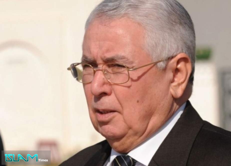 الرئيس الجزائري المؤقت يقيل النائب العام ويعين خلفا له