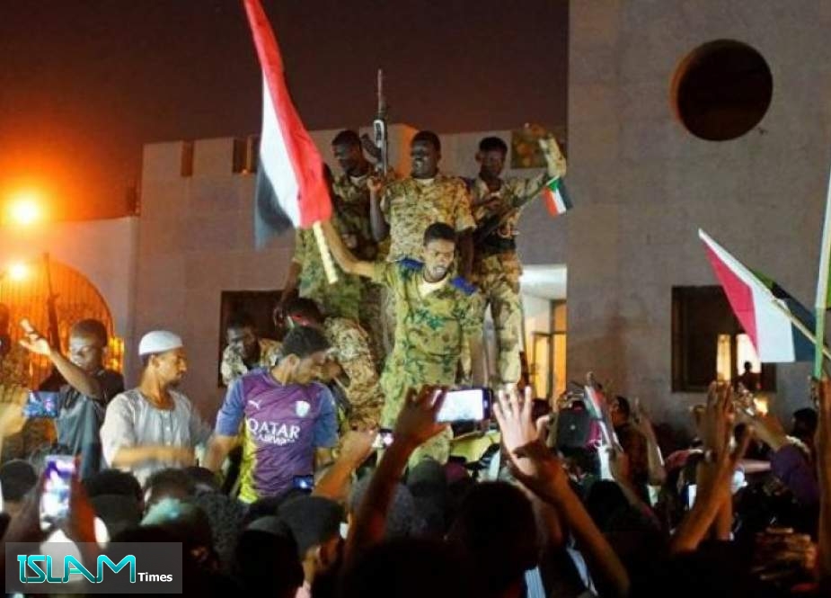 “الحرية والتغيير”: المجلس العسكري يحاول الاستحواذ على السلطة بالسودان