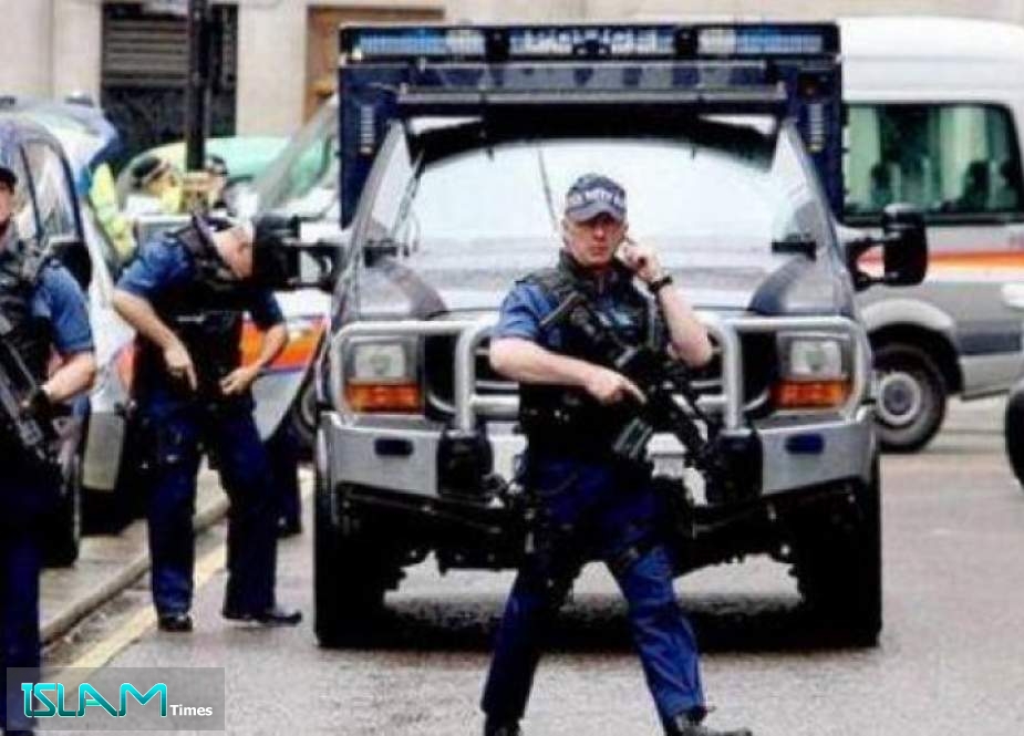 شرطة لندن تغلق الطرق المؤدية إلى مكتب تيريزا ماي
